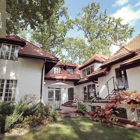 Krzysin Podkowa Leśna Exterior foto