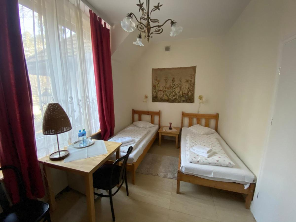 Krzysin Podkowa Leśna Exterior foto